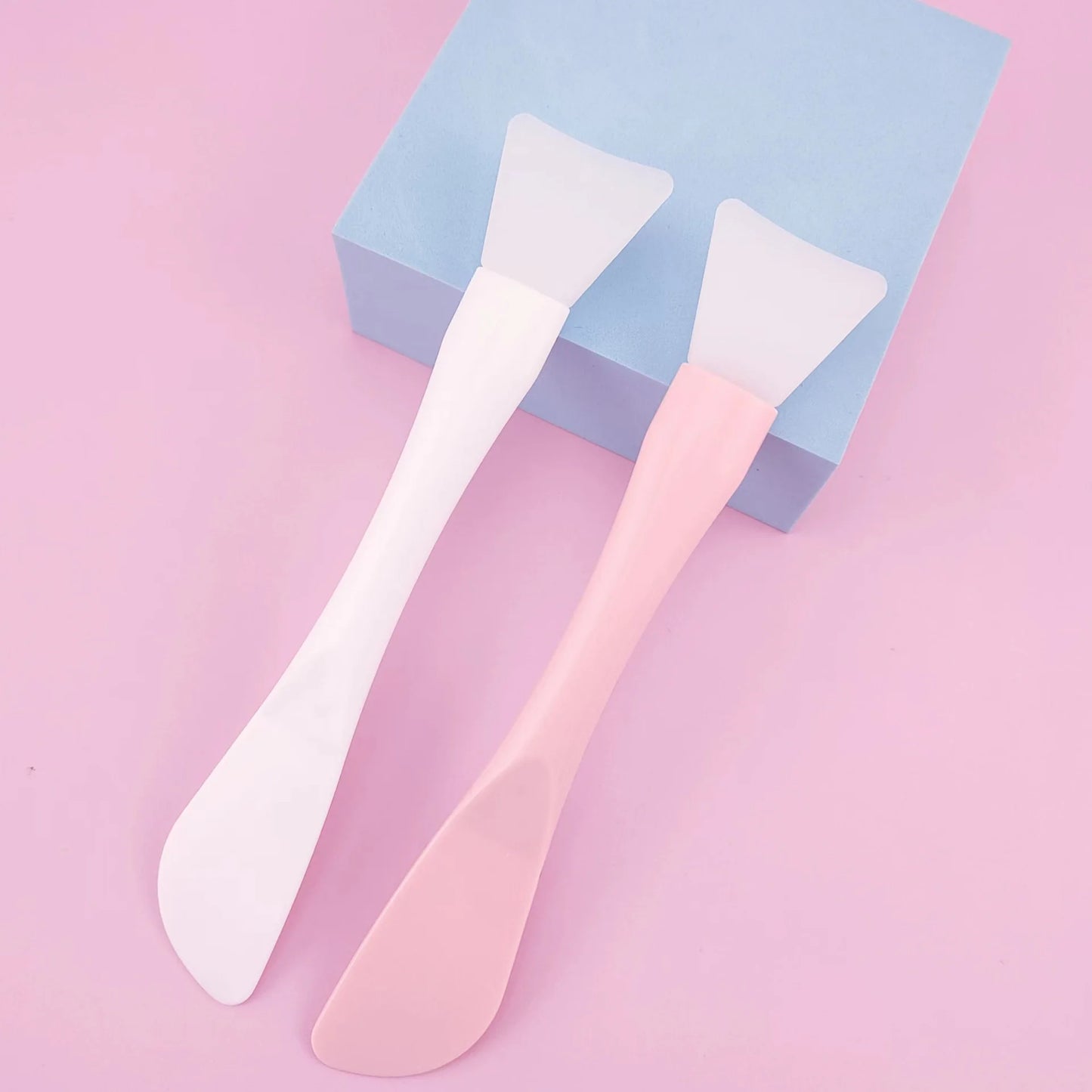 Brosse et grattoir pour le visage en silicone